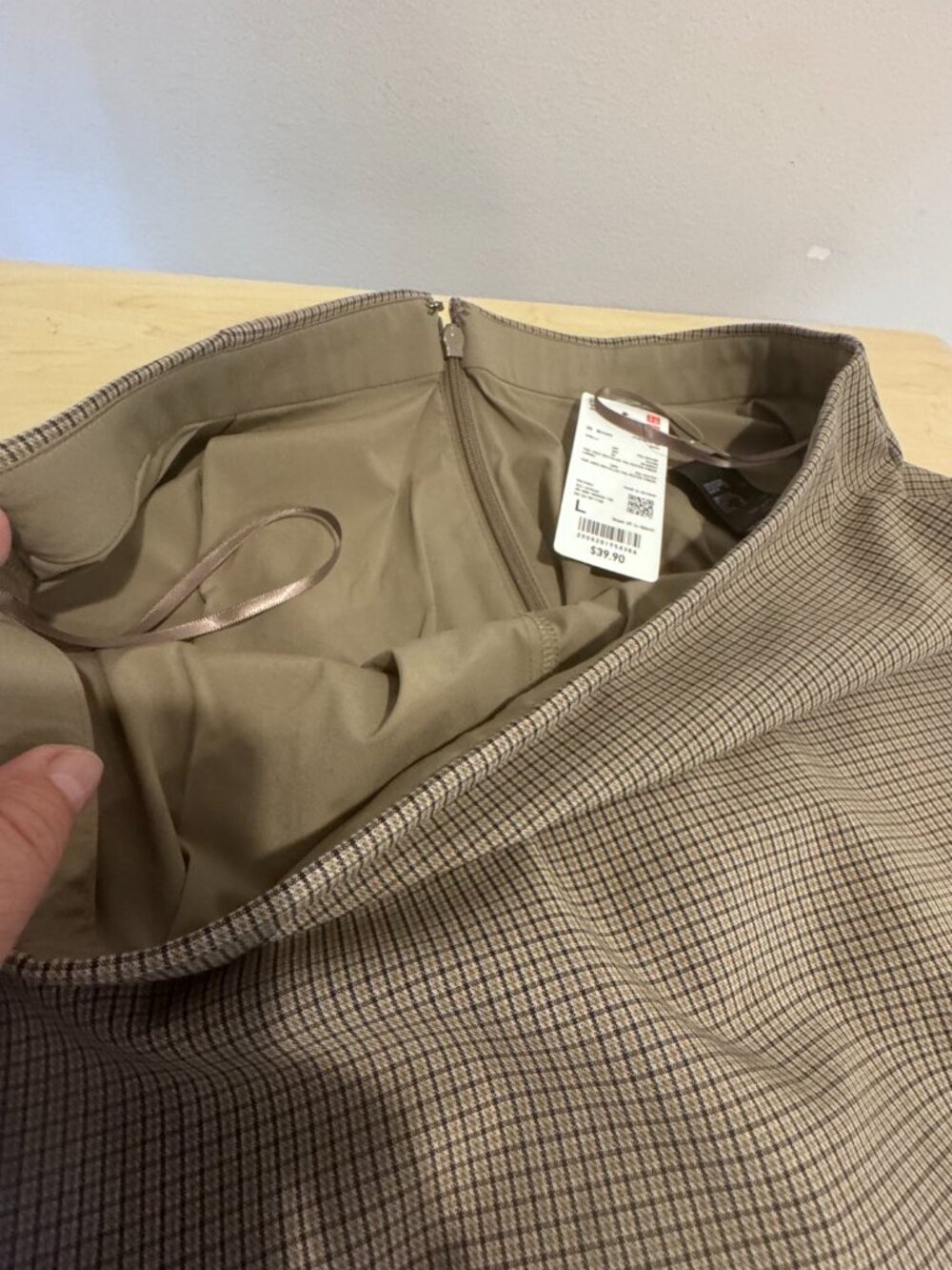 Uniqlo Brown Plaid A-Line Mini Skirt – Size L – Built-In Shorts 🔥 - Picture 12 of 14